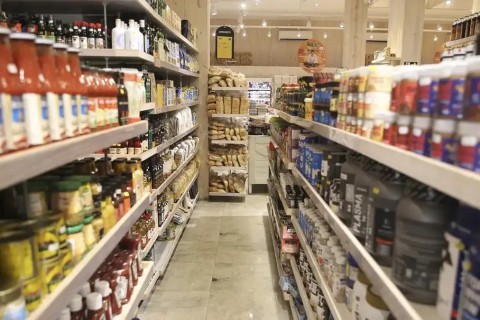 Supermercados voltam a poder funcionar sem restrição de horário aos domingos em Goiás