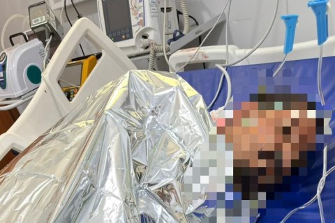 Amigo é preso em flagrante após agredir homem com paulada por recusa de empréstimo de moto em Alto HorizonteO crime ocorreu após a vítima negar o veículo ao agressor, que apresentava sinais visíveis de embriaguez.Um homem foi preso pela Polícia Militar em Alto Horizonte no último dia 10 de maio, suspeito de agredir gravemente um amigo. A confusão t